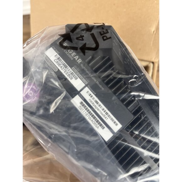 NETGEAR CM2000-100NAS Nighthawk 32 x 8 DOCSIS 3.1 Cable Modem Black - Picture 3 of 4